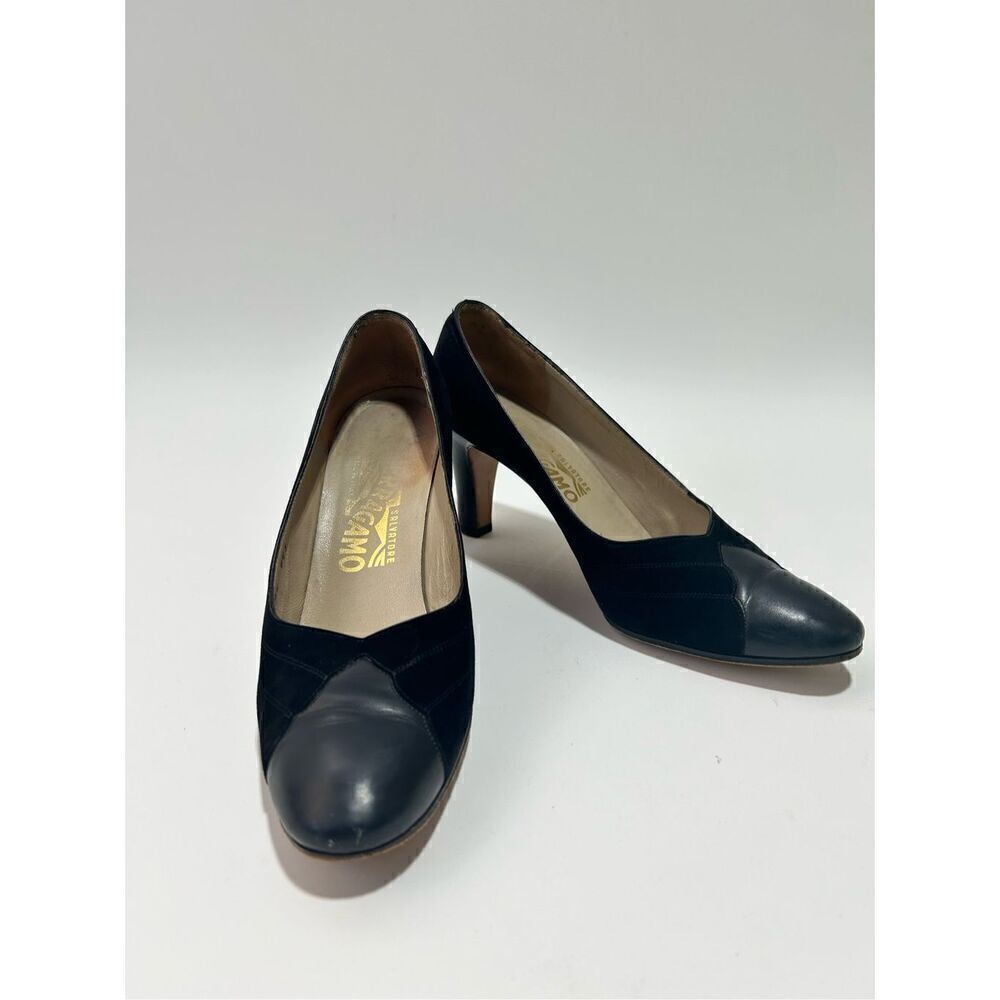 Vintage Salvatore Ferragamo leather Cap Toe Black Heels
